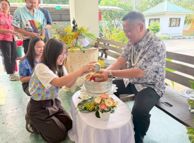 กิจกรรมสืบสานวัฒนธรรมไทย เนื่องในเทศกาลวันสงกรานต์ ประจำปี ... พารามิเตอร์รูปภาพ 33